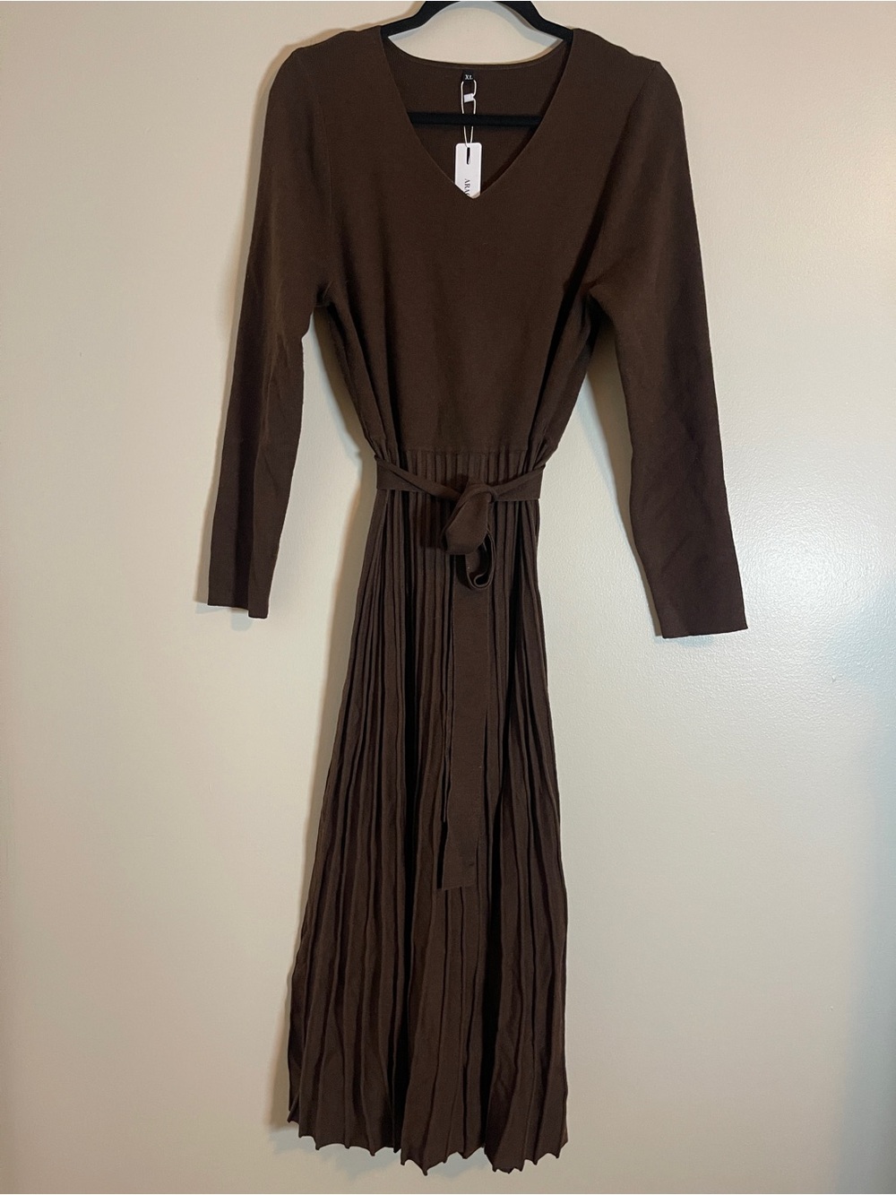Arach & Cloz Dress Womens XL Brown Pleated Knit Minimalist Chic Workwear Midi